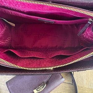 Like new Kate spade satchel, 10.5”w x 8”h 4.5 w minor blemish, wallet included.